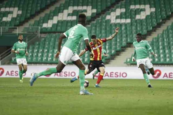 Foot - L1 - Lens garde le cap, Metz et Nîmes chutent