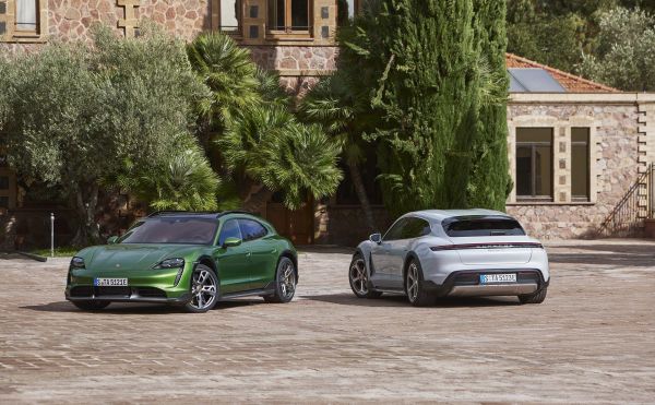 Toutes les infos sur la nouvelle Porsche Taycan Cross Turismo (2021)