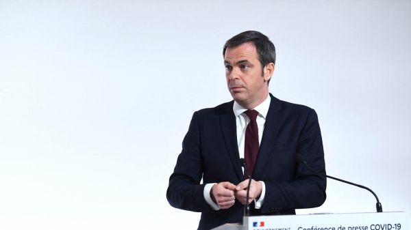 VIDEO. Le gouvernement veut "intensifier" la campagne de vaccination, déclare Olivier Véran