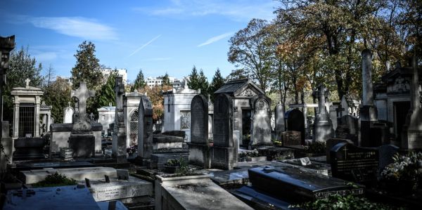 Une locution latine mal utilisée : d'où vient l'expression "à l'article de la mort" ?