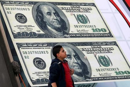 Le dollar au plus haut depuis un mois après une intervention du patron de la Fed