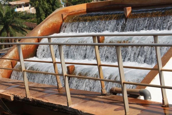 Gestion de leau potable dans les dans les petits centres au Togo: des experts partagent leurs expériences à Lomé (Autre presse)