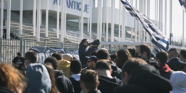 Considérer les supporteurs comme des acteurs du football à part entière