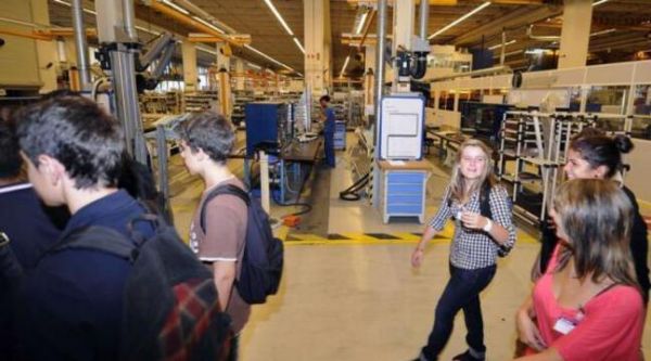 Toulouse : Le lycée Airbus ouvre ses portes virtuellement aux lycéens tentés par l'aéronautique
