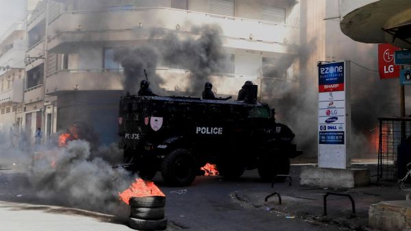 Nouvelle journée de tensions au Sénégal, situation très volatile à Dakar