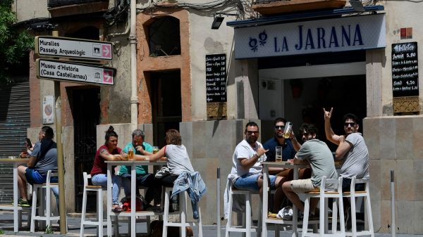 "Après avoir été enfermé, on peut retrouver un peu de liberté" : en Catalogne, retour à la vie presque normale
