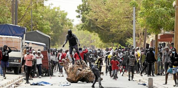 Quatre morts dans les pires émeutes depuis des années au Sénégal