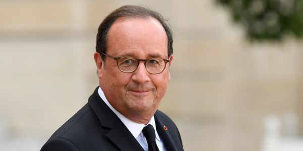 Sarkozy condamné : Hollande "n'accepte pas les attaques répétées contre la justice"