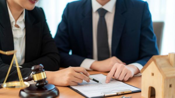 C'est ma maison. Achat immobilier : peut-on limiter les frais de notaire ?