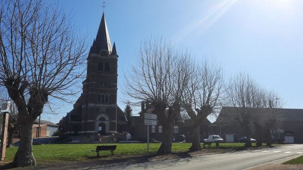 "C'est l'enclave !" Des habitants perplexes à Mœuvres, petit îlot du Nord non confiné au milieu d'un Pas-de-Calais sous cloche