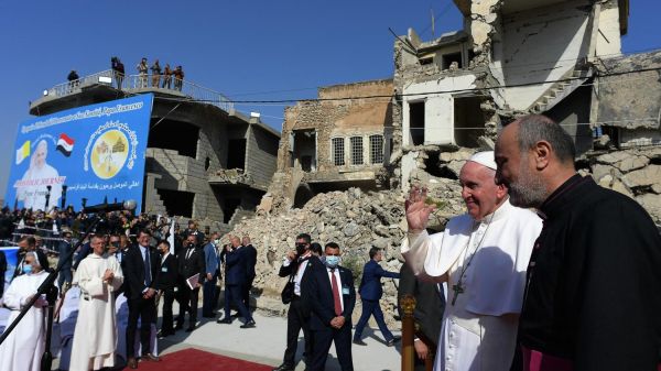 VIDEO. Le pape François conclut sa visite historique en Irak devant des milliers de fidèles