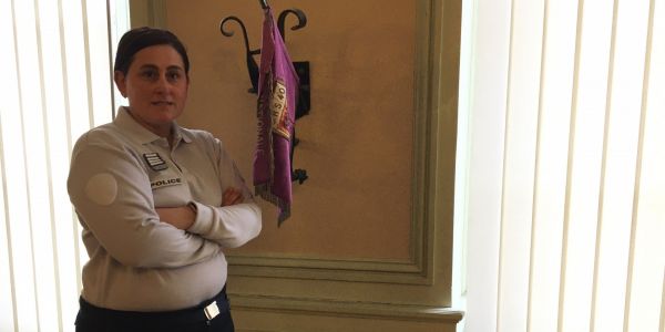 "Je veux qu'on m'appelle commandant" : Laetitia Vinvent, seule femme à la tête d’une compagnie de CRS