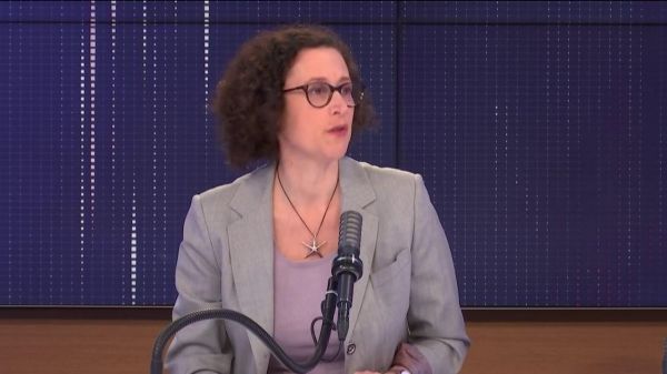 Dîners clandestins, aides à la rénovation, aides au paiement des loyers... Le "8h30 franceinfo" d'Emmanuelle Wargon