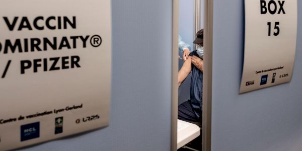 Covid-19 : les vaccins peu efficaces chez les immunodéprimés