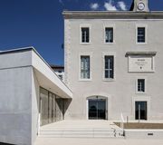 Maison commune pour un village rural par Doucerain Lievre Delziani