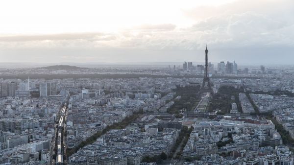 Paris : la mairie met en vente des logements à moitié prix