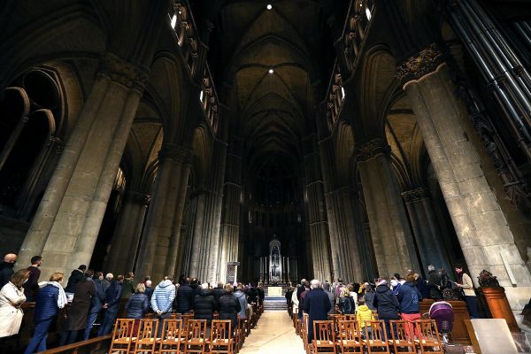 Reims : enquête pénale ouverte après deux messes traditionalistes sans gestes barrières