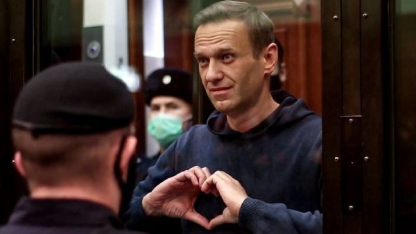 La santé d'Alexeï Navalny inquiète : “Personne n’a l’intention de le soigner”