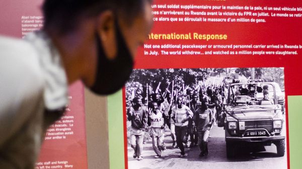 Génocide au Rwanda : "Pendant plus de 27 ans, des hommes d'Etat ont tenu un discours de type négationniste", estime le journaliste Patrick de Saint-Exupéry