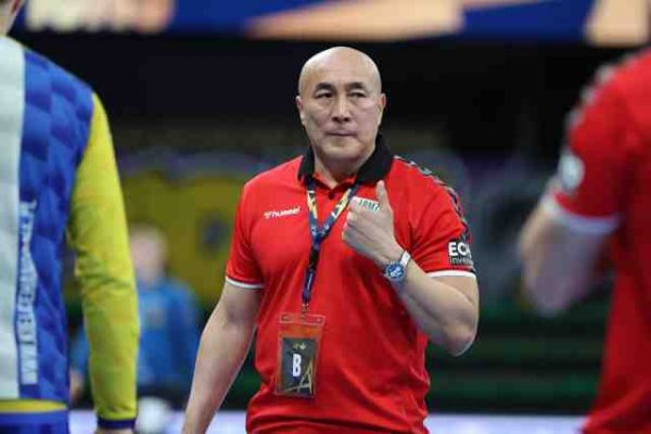 Hand - C1 (H) - Talant Dujshebaev, l'entraîneur de Kielce, s'incline devant l'énorme match du gardien nantais Emil Nielsen