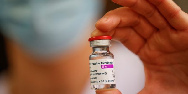 AstraZeneca : l'UE appelle les 27 à "parler d'une seule voix" pour ne pas nourrir la défiance