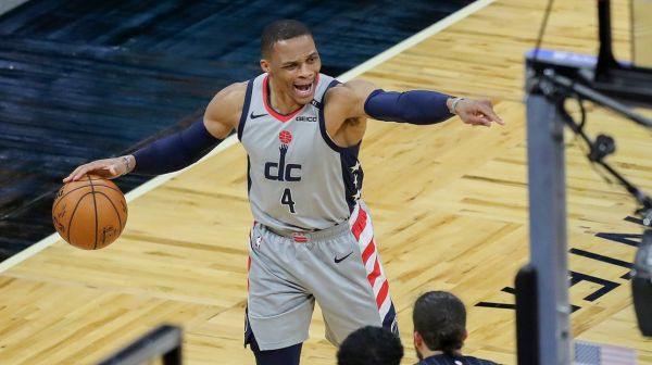 Un 20e triplé de Westbrook ; KD parfait
