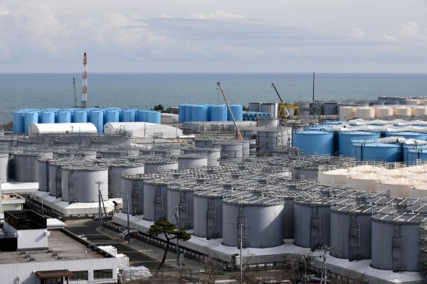 Fukushima : le Japon bientôt prêt à jeter les eaux radioactives dans l'océan ?