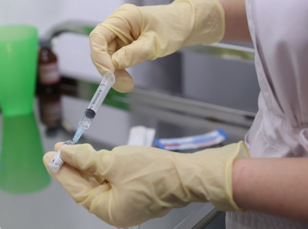 Spoutnik V dément les accusations sur la composition des doses de vaccin livrés à la Slovaquie