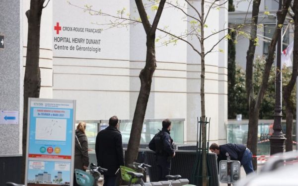 Un mort et une blessée lors d'une fusillade à Paris