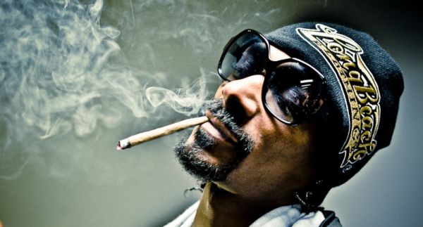 Snoop Dog : de consommateur illégal au rôle de défenseur