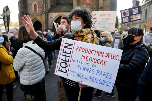 Les pêcheurs de Saint-Brieuc vent debout contre un projet de parc éolien en mer