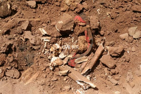 GENOCIDE CONTRE LES HUTU DU BURUNDI EN 1972 : Découverte d’une fosse commune de 1973 à BUSONI / KIRUNDO
