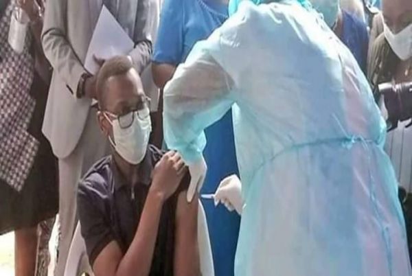 Passeport vaccinal pour la Covid-19: LUnion africaine émet des inquiétudes (La Nation)