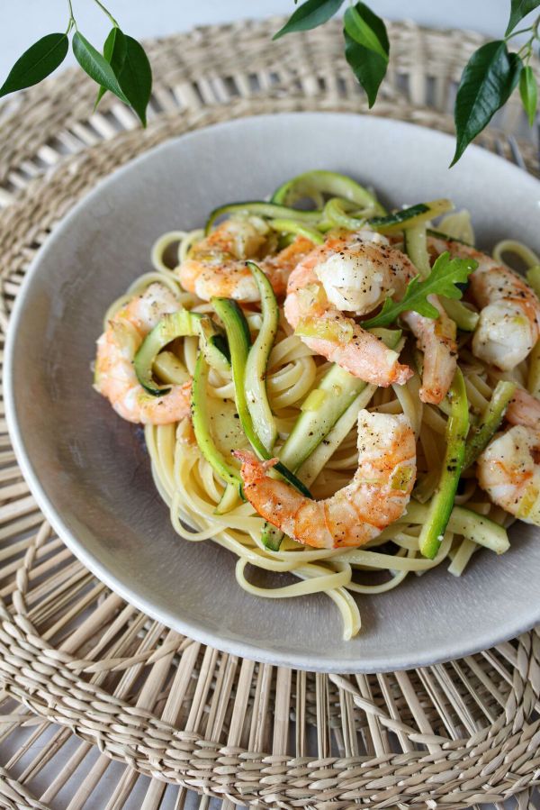 Pâtes linguine aux crevettes crues