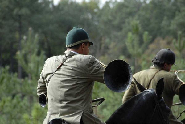 La société de vènerie organise un grand concours de trompe de chasse en ligne!