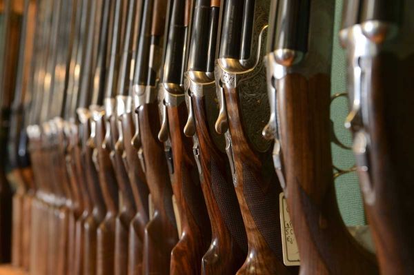 L’armurerie Centrale a vendu 2000 armes depuis son lancement il y a 1 an!