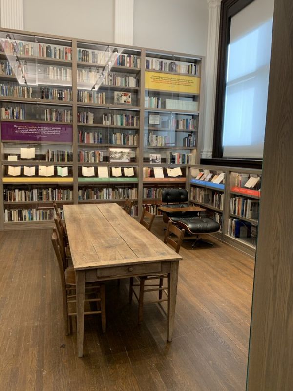 Quelque 3700 livres de la bibliothèque personnelle de Philip Roth à découvrir