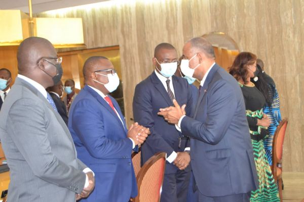 14 ministres-gouverneurs bientôt installés en Côte-d'Ivoire