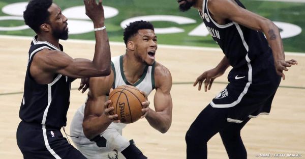 Giannis Antetokounmpo rend encore hommage à Kevin Durant