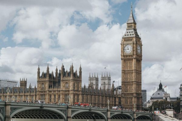 Londres va enfin réguler Netflix, Amazon et Disney