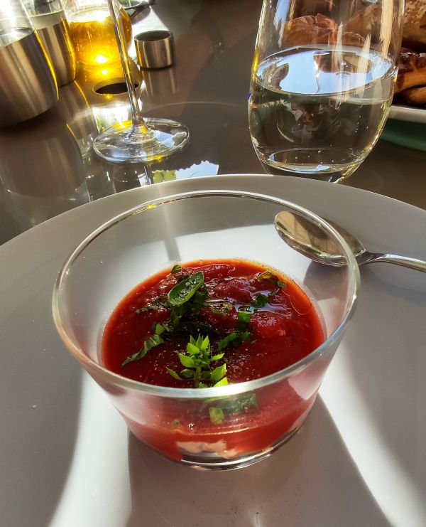 Apéritif (ou petite entrée) : compotée de tomates et crème de sardines