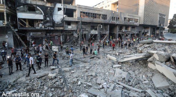 Pas d'ambulances au milieu des bombardements : Comment les patients de Gaza atteints du COVID-19 ont survécu à l'assaut militaire d'Israël