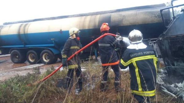 Ouagadougou : Grave accident de la circulation entre 2 camions de dix-tonnes, 1 camion-citerne et 1 car de transport
