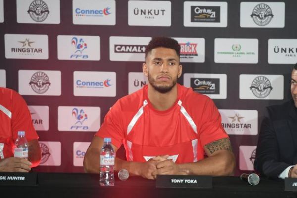 Foot - WTF - Le boxeur Tony Yoka a-t-il envoyé Lionel Messi au tapis ?