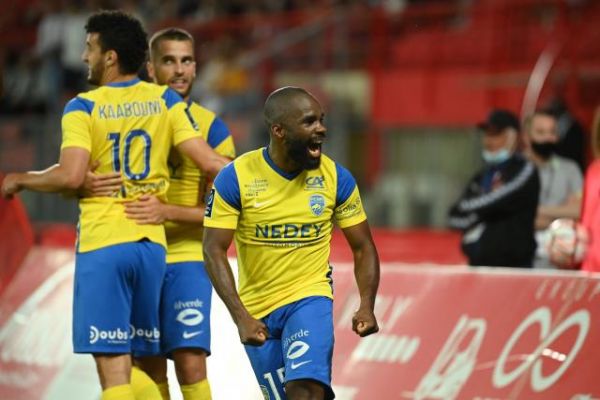 Foot - L2 - Sochaux surprend Dijon en clôture de la première journée de L2