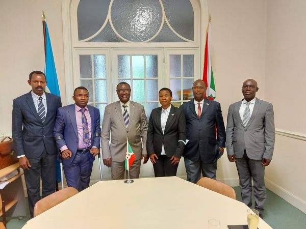 DIASPORA : Accueil de la nouvelle équipe à L’ AMBASSADE DU BURUNDI en BELGIQUE