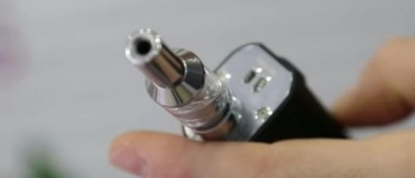 Cigarette électronique - Mais à quoi sert le clearomiseur, cet élément clé du vaping  ?