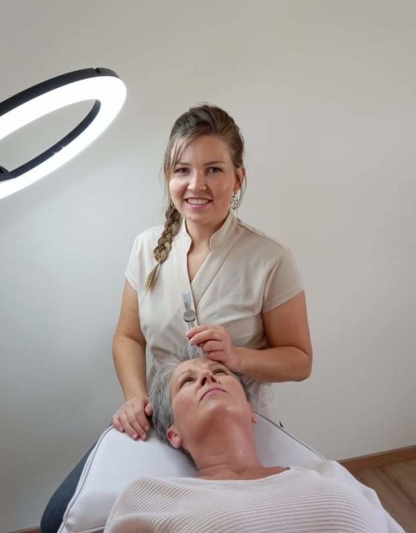 Près de Ploërmel : Lucie propose du microblading dans son institut de beauté