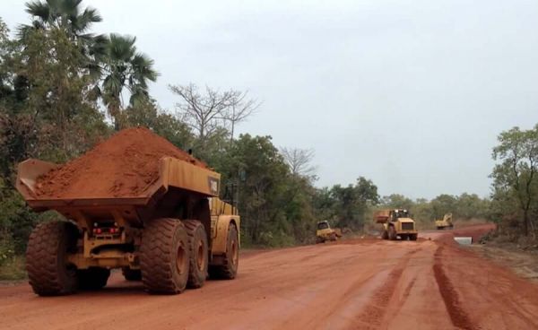 Au Burkina-Faso «4 gendarmes tués, plusieurs blessés et disparus dans l'attaque d'un convoi de carburant» par des individus armés