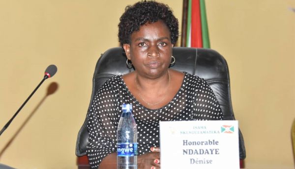 L'Hon. Denise Ndadaye remplace l'Hon. Njebarikanuye révoquée